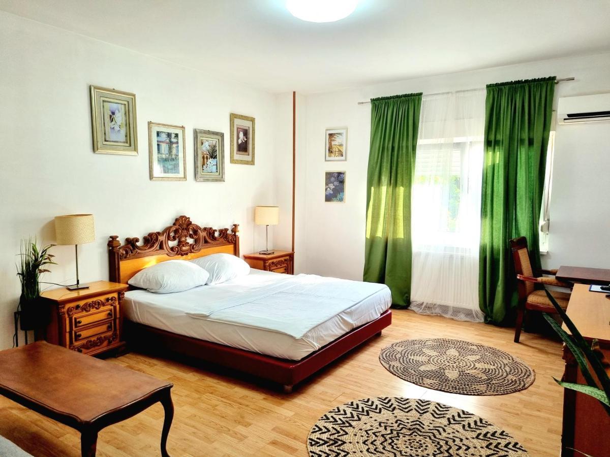 Rooms Villa Luigi Pančevo Εξωτερικό φωτογραφία